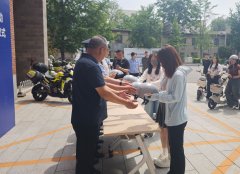 开展校内非灵活车平安教育周启动暨电动